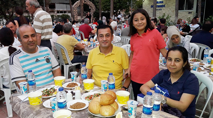 Eğitimciler iftarda buluştu