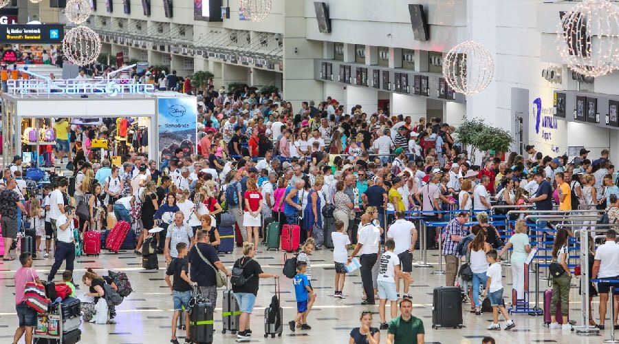 Antalya turizminde bir ‘ gün rekoru’ daha