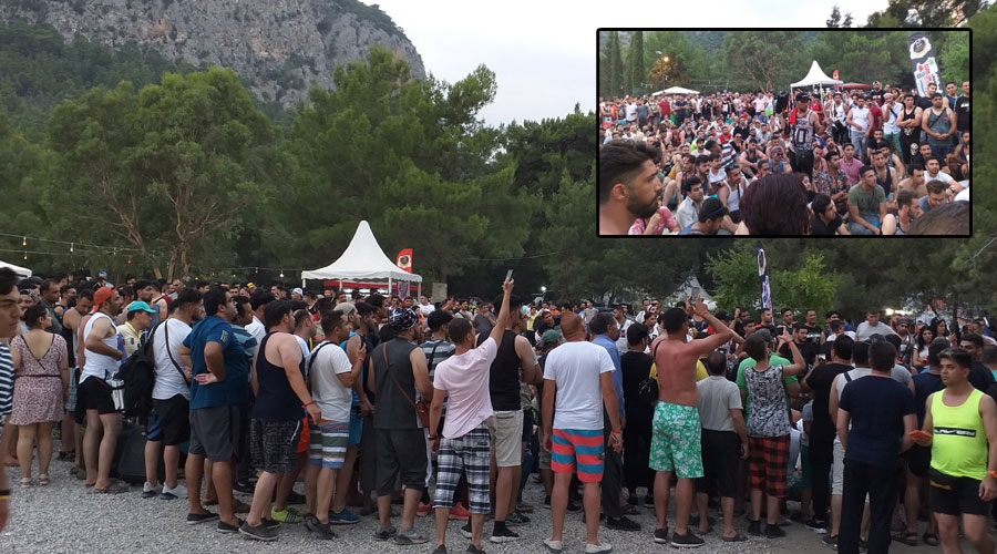 Müzik festivalinde eylem