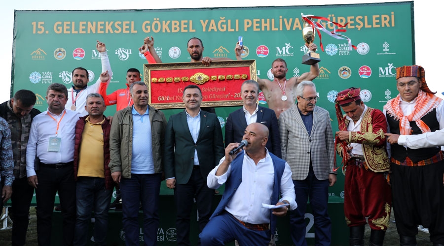 Başpehlivan yine Ali Gürbüz