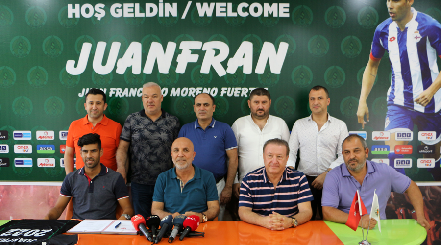 Alanyaspor, Juanfran'ı renklerine bağladı