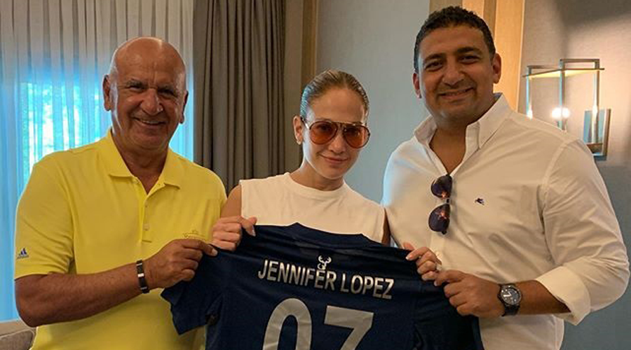 Jennifer Lopez'e Türkiye haritalı Antalyaspor forması