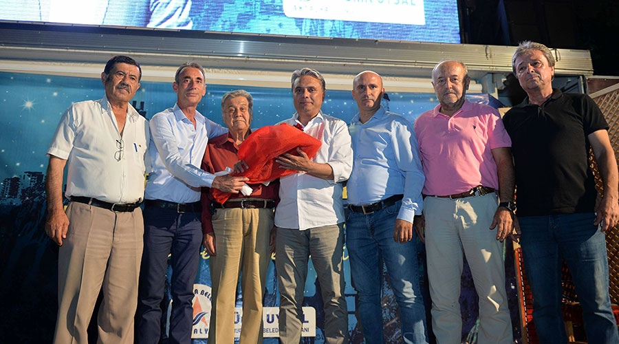 Uysal: “Dünya Muratpaşamız gibi olsun”