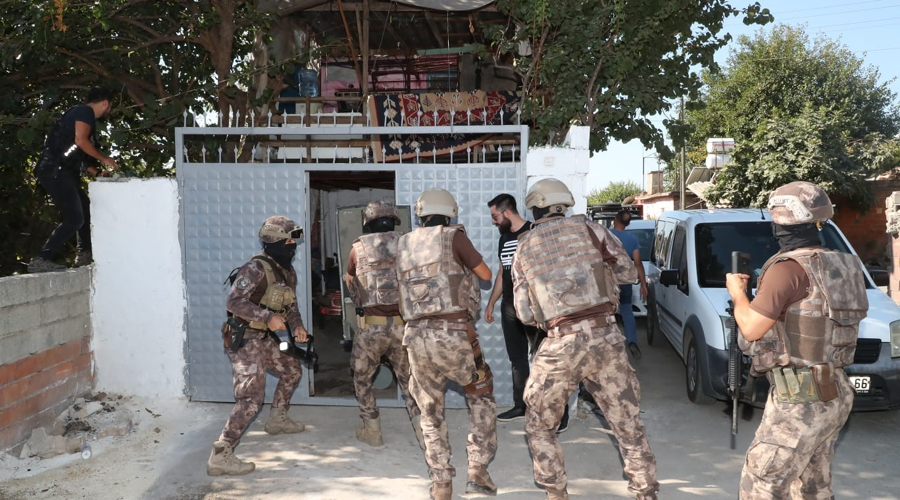 Zeytinköy'de, uyuşturucu operasyonunda 84 kişi tutuklandı