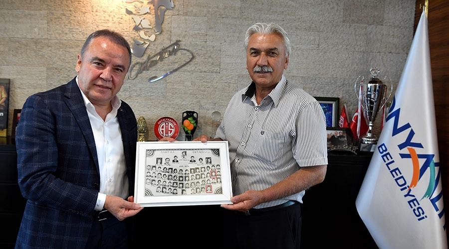 Böcek'i duygulandıran hediye