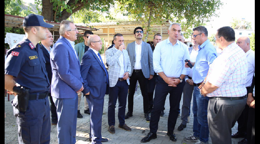 Bakan Ersoy, tarihi su kemerlerini inceledi