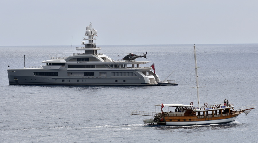 Rus milyarder tatil için Antalya'da