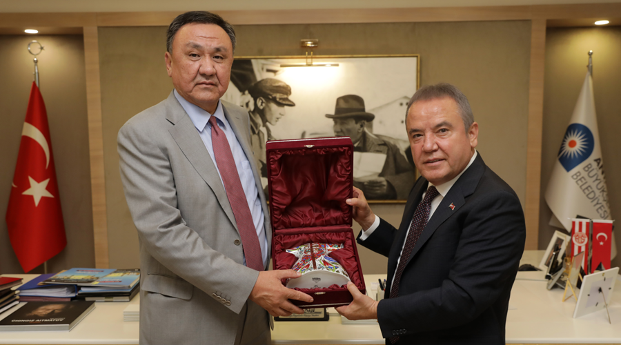 Kırgız ve Hırvat Büyükelçilerden Büyükşehir’e ziyaret