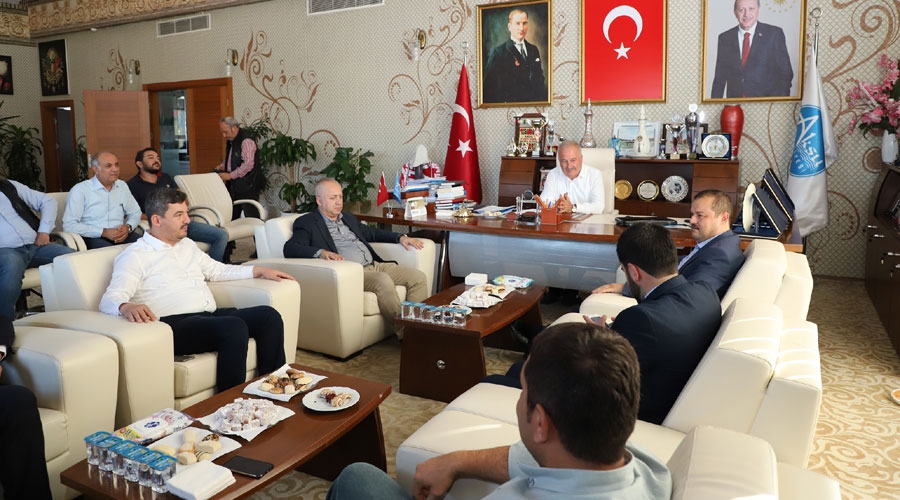 Abdurrahman Öz'den Başkan Şahin'e ziyaret
