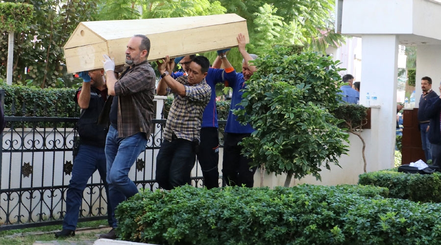  Antalya'da dört kişilik ailenin ölümüyle ilgili valilik açıklaması 