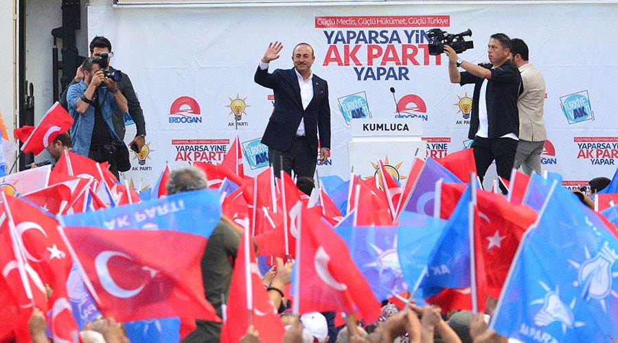 Bakan Çavuşoğlu “Adliyelerimizi merdiven altından kurtardık”