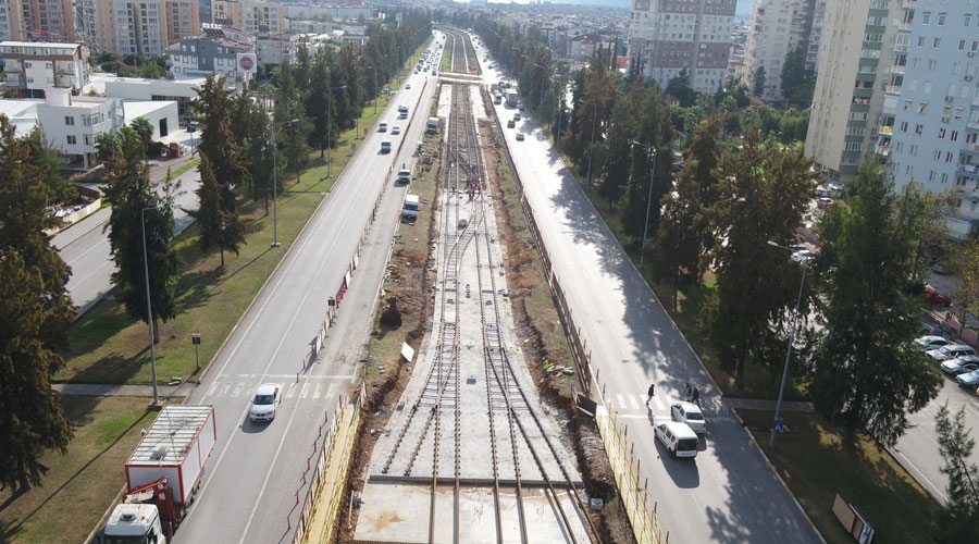 3. Etap Raylı Sistem’de raylar döşenmeye başladı