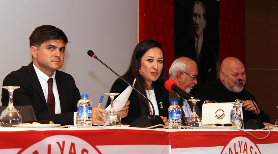 Öztürk: Türk futbolunun gelirler seviyesinde iç açıcı bir durum yok