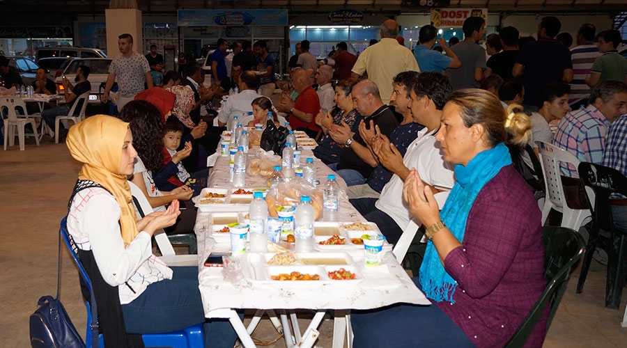 Finike İç Anadolu Derneği'nden iftar