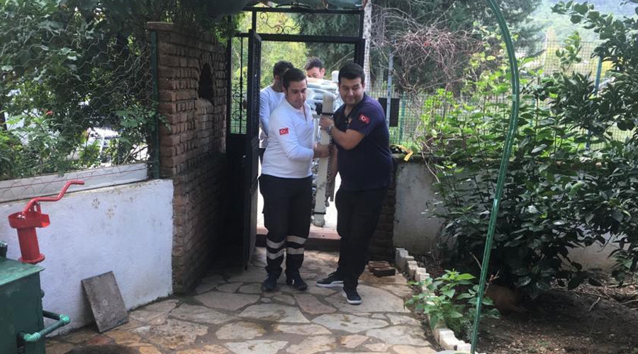 Kemer Belediyesi yaşlıların bakımlarını evlerinde yapıyor