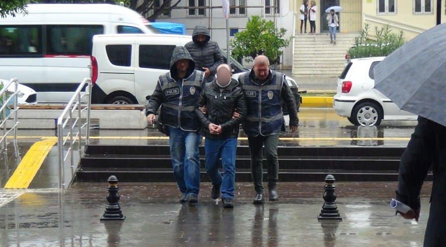 Cinsel tacizde bulunan şüpheliyi bıçaklayarak ağır yaraladı   