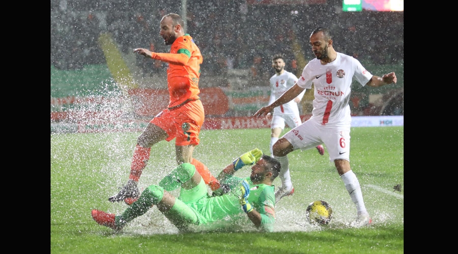 Antalyaspor'da 8 haftalık 3 puan hasreti