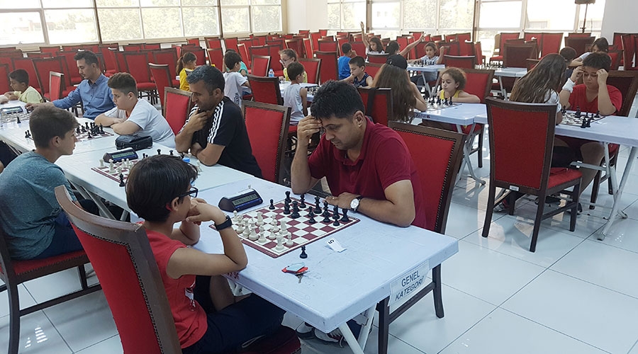 Serik'te satranç turnuvası