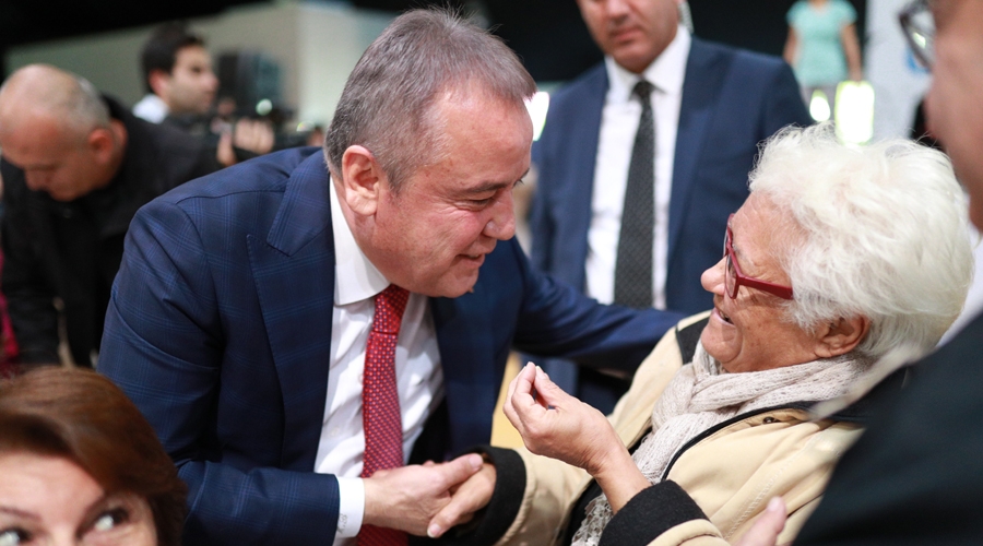 CHP'nin anketine Muhittin Böcek'ten cevap