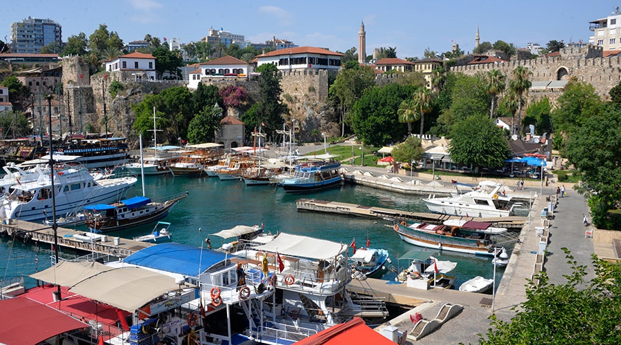 Antalya, bayramda 1 milyon turisti ağırlayacak