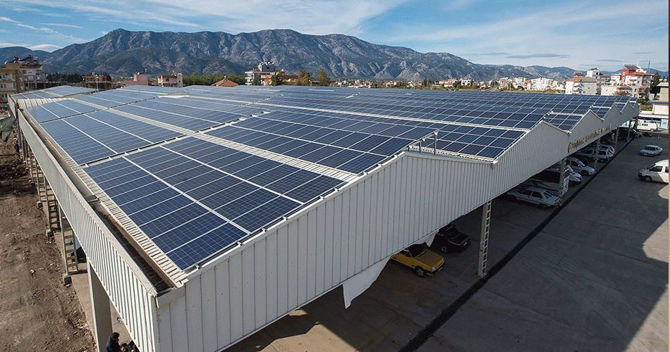 Altı kapalı pazar üstü güneş enerji santrali