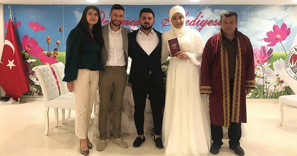14 Şubat’ta 14 kişi mutluluk için sıra bekledi