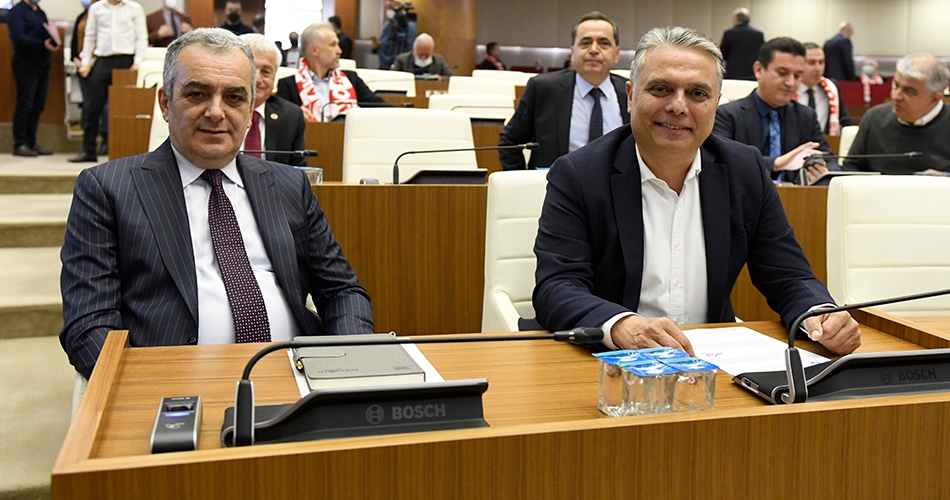 Başkan Uysal, ‘Milletin önünde duramazsınız’