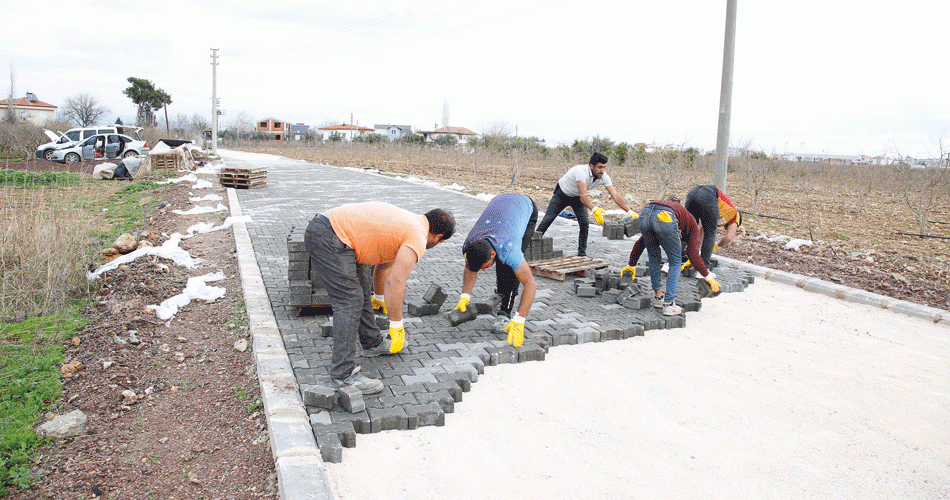Yeni parke yollar İlçeye değer katıyor