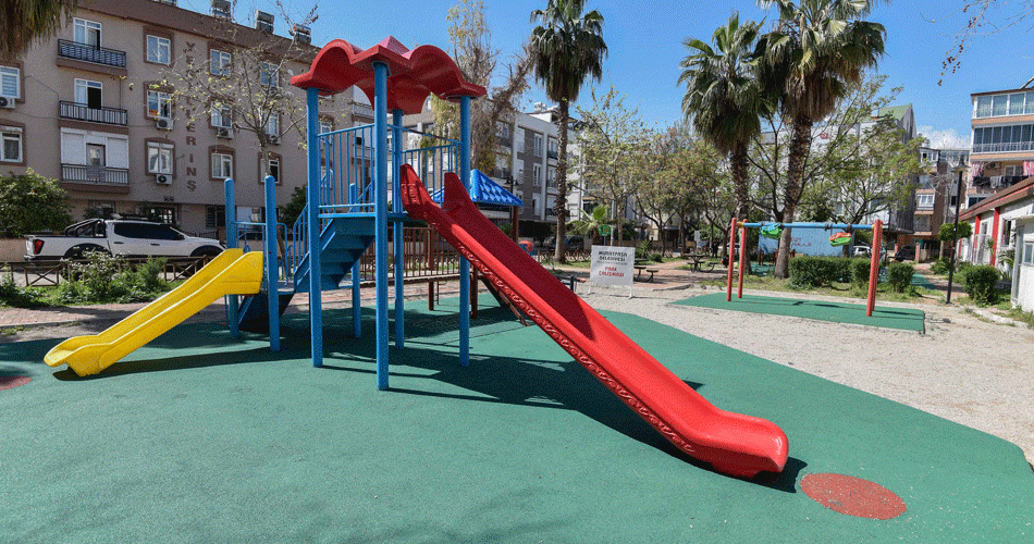 Çocuklar için parklara esnek zemin