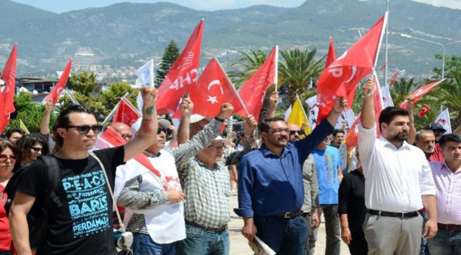 Alanya’da sönük 1 Mayıs